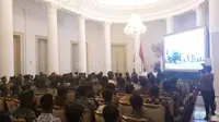 Presiden Jokowi menerima peserta Sekolah Pimpinan Himpunan Mahasiwa Islam (Sepim HMI) Tahun 2018 di Istana KKepresidenan Bogor. (Merdeka.com/Titin Supriatin