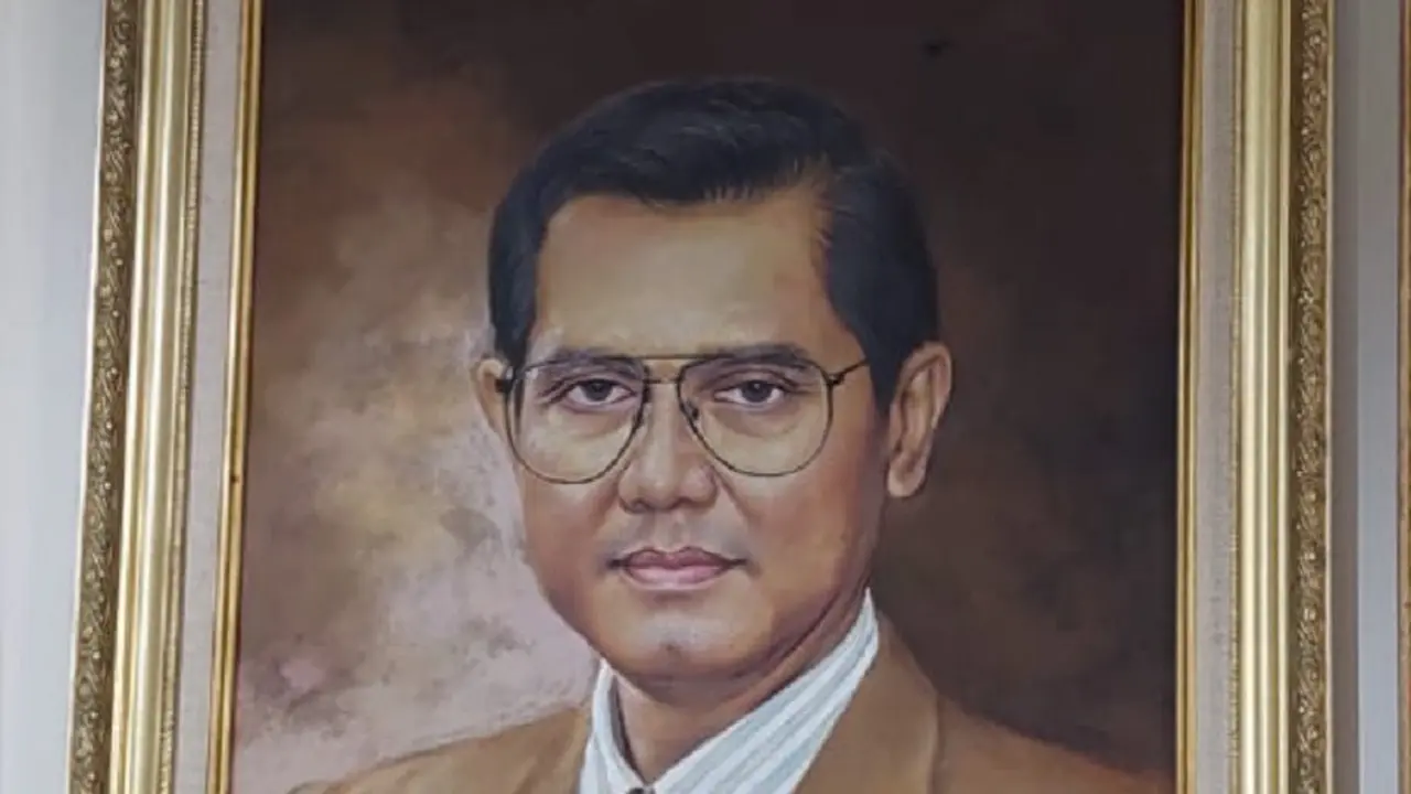 Achmad Sujudi