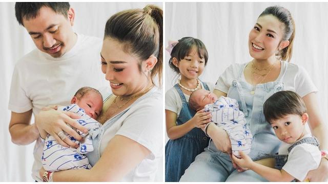 6 Potret Terbaru Ayu Dewi Pasca Melahirkan Bersama Keluarga Hot Liputan6 Com