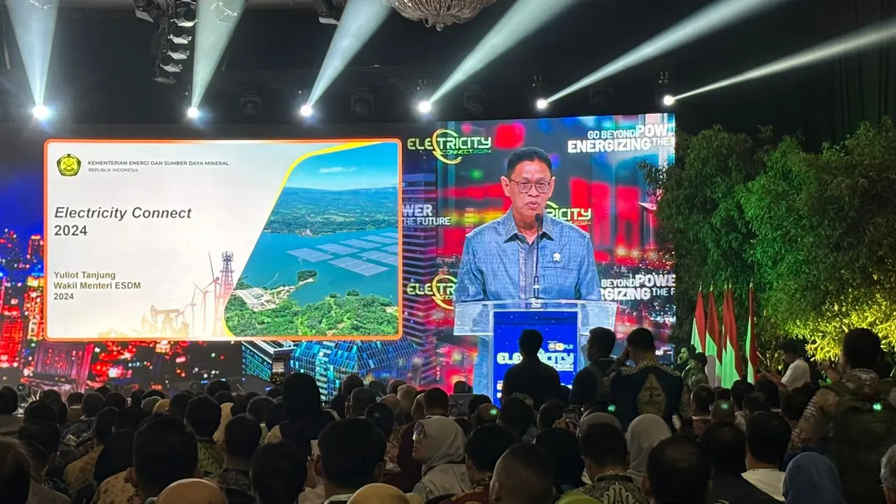Wakil Menteri Energi dan Sumber Daya Mineral (ESDM) Yuliot Tanjung mengatakan, pemerintah menargetkan penambahan kapasitas pembangkit listrik sebesar 68 gigawatt (GW) dalam 10 tahun. (Foto: Liputan6.com/Tira Santia)