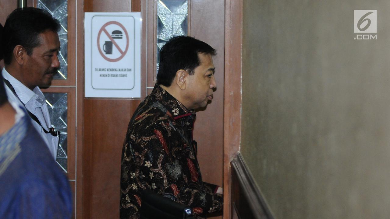 Berbatik, Setya Novanto Jalani Sidang Lanjutan Dugaan Korupsi e-KTP