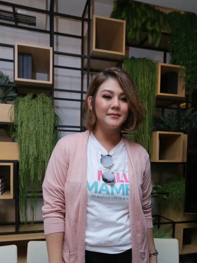 [Bintang] Sissy Priscillia