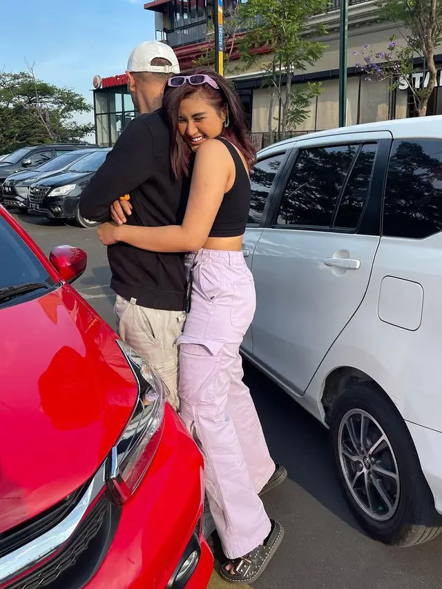 6 Potret Camelia Putri Aktris FTV 'Suara Hati Istri' Bareng Kekasih, Selalu Romantis