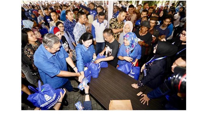 7 Momen Kenangan Ani Yudhoyono Saat Terjun ke Masyarakat (sumber: Instagram.com/aniyudhoyono)