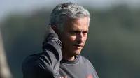 MU Kalah, Mourinho Sebut Gol Feyenoord Berbau Offside