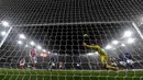 Pemain Arsenal, Kai Havertz (kiri) mencetak gol kemenangan timnya ke gawang Ipswich Town pada laga lanjutan Liga Inggris 2024/2025 di Emirates Stadium, London, Inggris, Sabtu (28/12/2024) WIB. (AFP/Glyn Kirk)