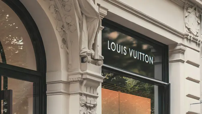 Louis Vuitton Dibobol Siber: Data Pelanggan Lenyap Misterius!