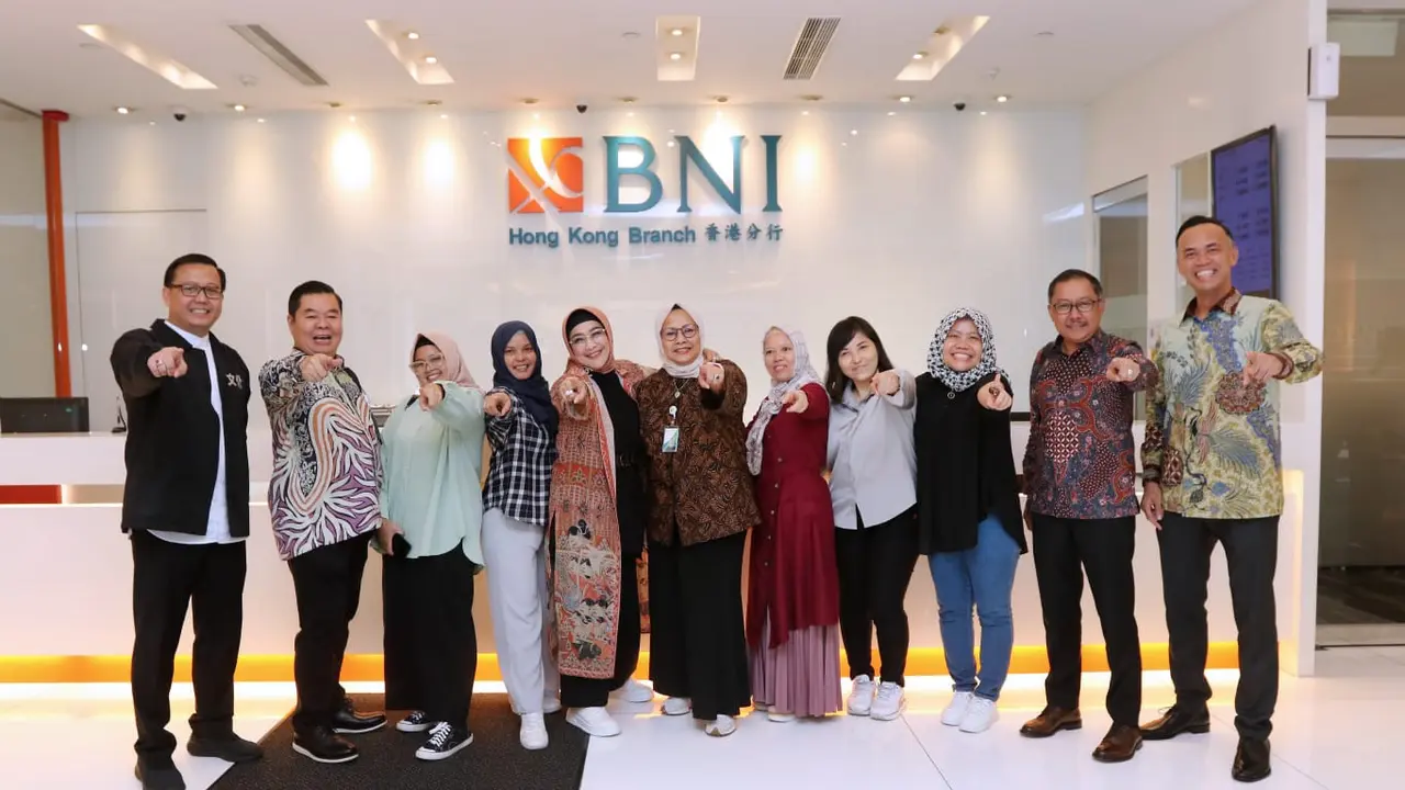 BNI, Dukcapil, dan BPJS Ketenagakerjaan mengadakan pertemuan dengan perwakilan diaspora di BNI Hong Kong, Jumat (22/9/2023). (Dok BNI)