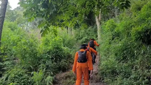 Tim SAR Cari Pendaki Gunung Manglayang yang Berangkat Sendirian dan Dilaporkan Hilang.  foto: dok. Basarnas