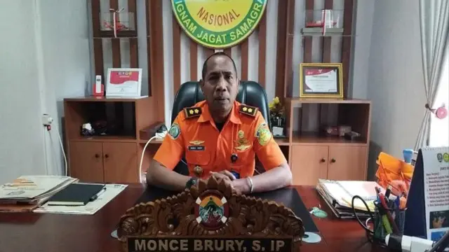 Kepala Basarnas Manado Montje Brurymengatakan akhir-akhir ini cuaca ekstrem hujan deras dengan angin kencang terjadi di daerah itu.