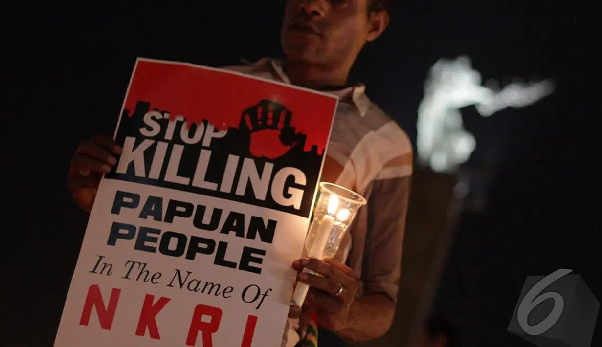 aktivis dari "Papua Itu Kita" mendesak Komnas HAM membentuk komisi penyelidikan pelanggaran HAM yang independen, Jakarta, Kamis (18/12/2014). (Liputan6.com/Faizal Fanani)
