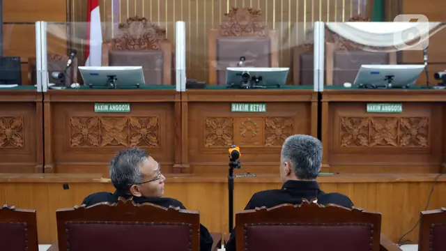Sidang Hendra Kurniawan dan Agus Nurpatria