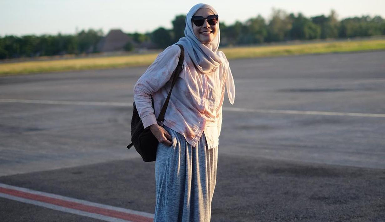 Foto Gaya Fashion Zaskia Adya Mecca Yang Selalu Tampil Kece Hot Liputan6 Com