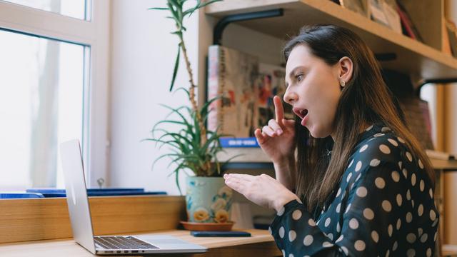 Ilustrasi bahasa isyarat