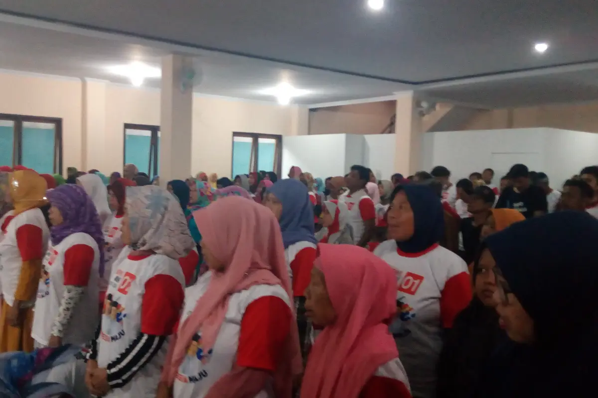 Sekitar 1.000 an massa berbagai aktifis buruh, tani, santri di Ciamis siap memenangkan Jokowi