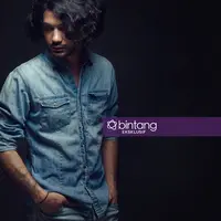 Eksklusif Reza Rahadian (Foto: Daniel Kampua, DI: Muhammad Iqbal/Bintang.com)