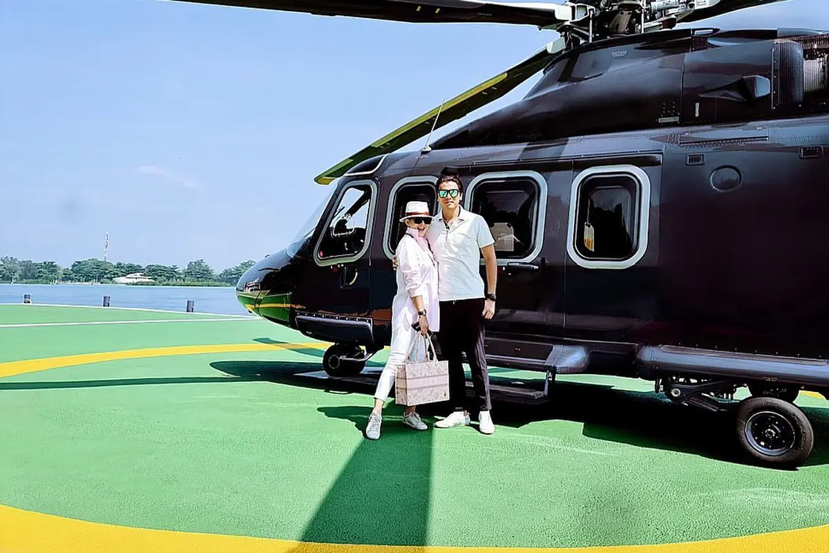 Pakai Helikopter, Ini 7 Momen Liburan Syahrini dan Reino Barack di Sebuah Pulau