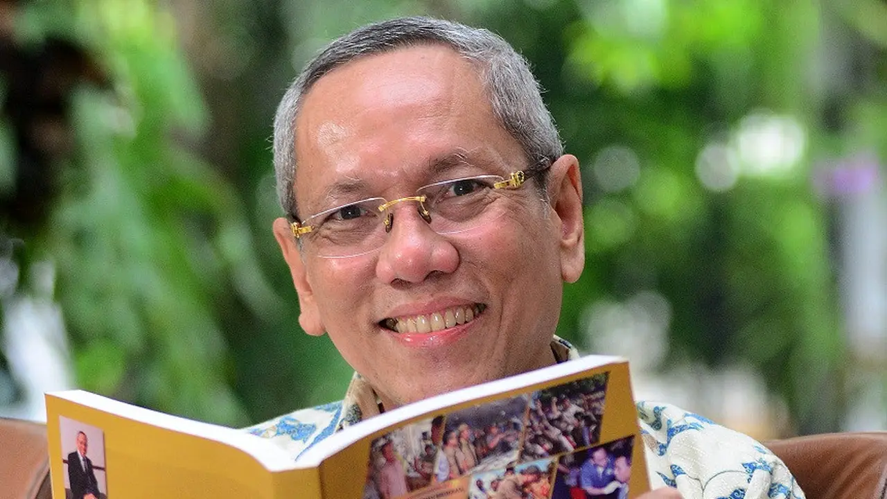 Prof Tjandra Yoga