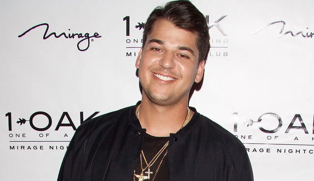 Rob Kardashian sendiri telah memperlihatkan penurunan berat badannya pada ulang tahunnya yang ke 31 beberapa waktu lalu. (Southernminn)