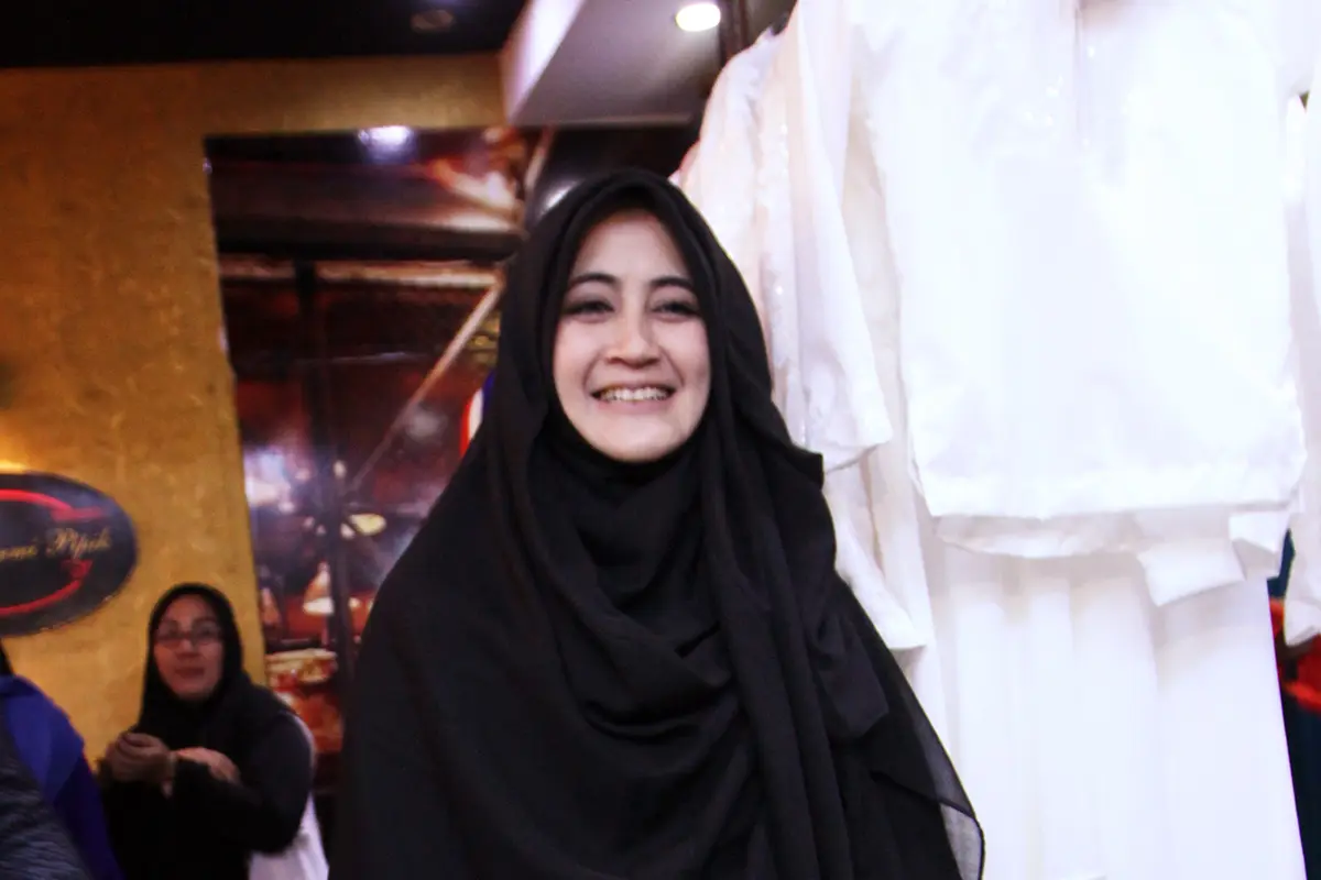 [Bintang] Pipik Dian Irawati