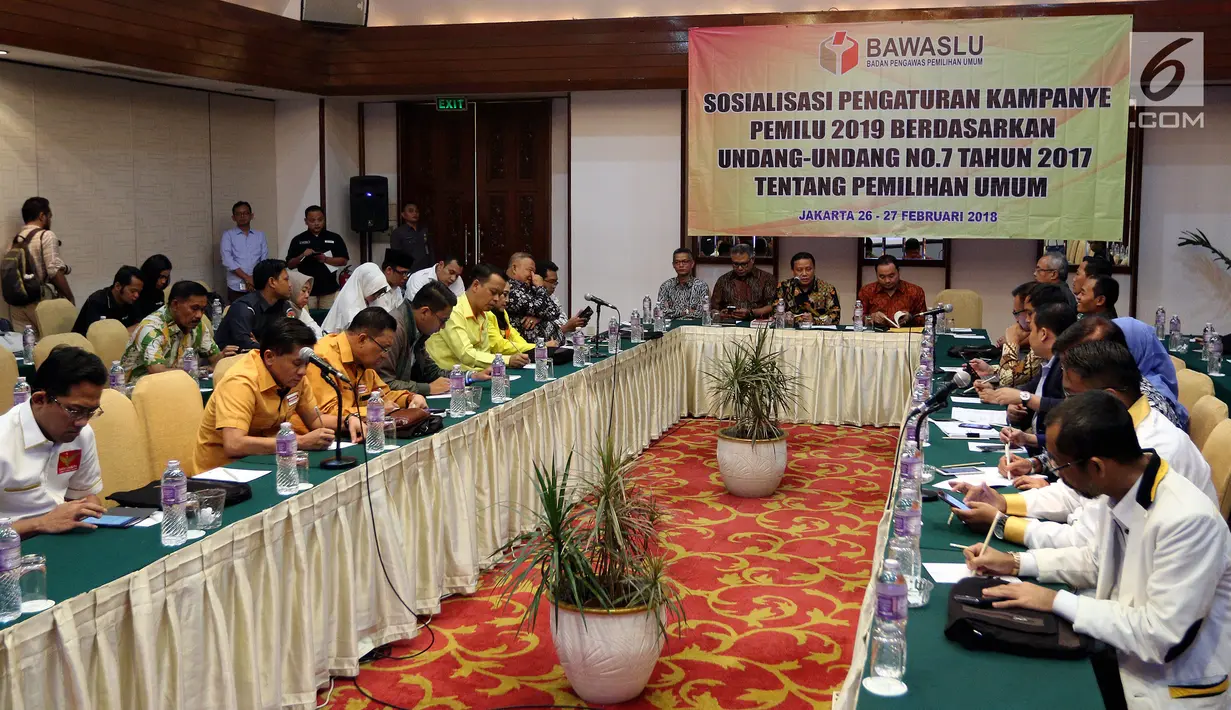 Suasana sosialisasi pengaturan kampanye pemilu 2019 berdasarkan undang undang no 7 tahun 2017 tentang pemilihan umum di Jakarta, Senin (26/2). (Liputan6.com/JohanTallo)