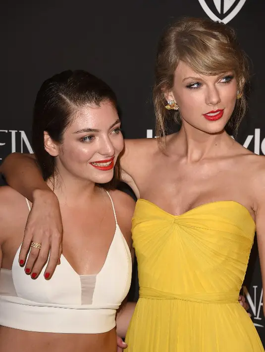 “Taylor adalah teman yang sangat aku cintai. Dalam wawancara tersebut saya membicarakan soal Bowie dan Pattie Smith. Mereka adalah idola yang ku maksud, bukan Taylor,” tulisnya. (AFP/Bintang.com)