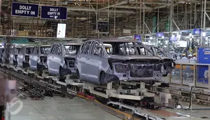 Foto yang diambil pada 16 November 2015 menunjukan aktivitas perakitan mobil All News Kijang Innova di Pabrik TMMIN Karawang. Mobil baru tersebut akan memberi warna baru pada perkembangan pasar MPV dalam negeri. (Liputan6.com/Angga Yuniar)