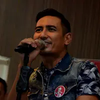 Rio Febrian launching album baru bertajuk 'Love Is' (Foto: Wimbarsana/Bintang.com)