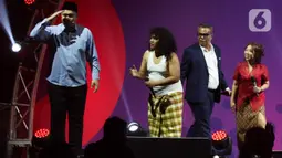 Di sesi ini komika Gilang Dirga melakukan impersonate atau menirukan tiga capres yang maju di Pemilu 2024. (Liputan6.com/Herman Zakharia)