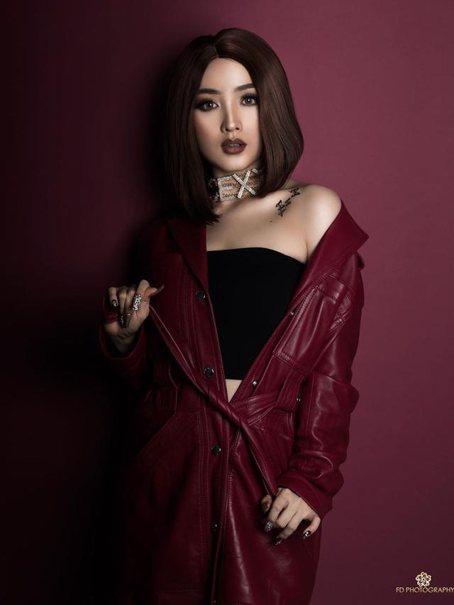 5 Gaya Pemotretan Natasha Wilona Bertema 'Mysti Red', Bikin Pangling