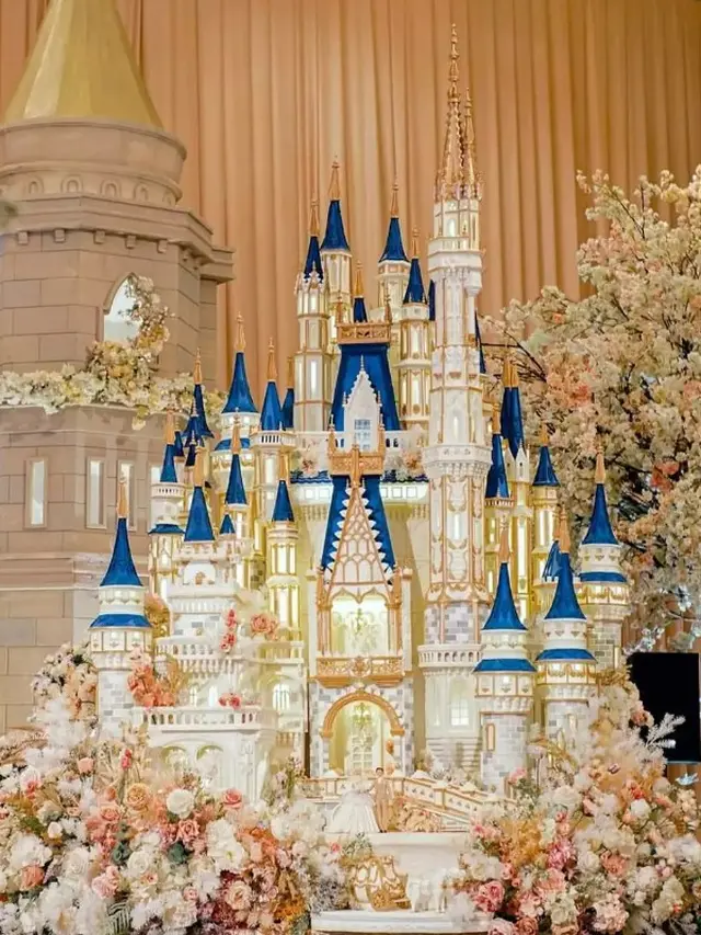 Kue pernikahan Ria Ricis (Instagram/@lenovellecake)