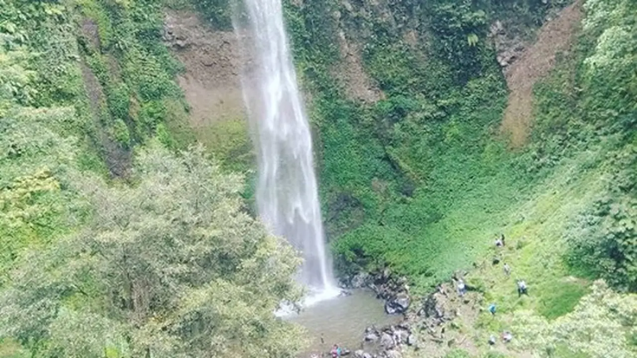 5 Curug yang Harus Dikunjungi Saat Liburan Panjang