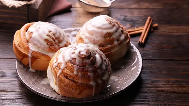 Hadirkan Ayam Panggang Sampai Cinnamon Roll, Ini yang Bikin Menu Cikkoro Digilai Pelanggan