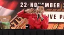 Pertarungan utama dalam Byon Combat Showbiz Vol. 6: Indonesia vs Malaysia II akan mempertemukan Ronal Siahaan vs Putra Abdullah. Tampak dalam foto, petarung Mixed Martial Arts (MMA) asal Indonesia, Ronal Siahaan saat memberi keterangan terkait Byon Combat Showbiz Vol. 6 di Tennis Indoor, Senayan, Jumat (21/11/2025). (Bola.com/M Iqbal Ichsan)