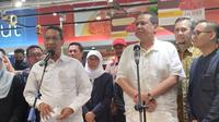 Pj Gubernur DKI Jakarta Heru Budi Hartono bersama Bos CT Corp Chairul Tanjung meninjau pasokan daging jelang Ramadhan 2023 di Transmart Kota Kasablanka, Jakarta Selatan. (Liputan6.com/Winda Nelfira)