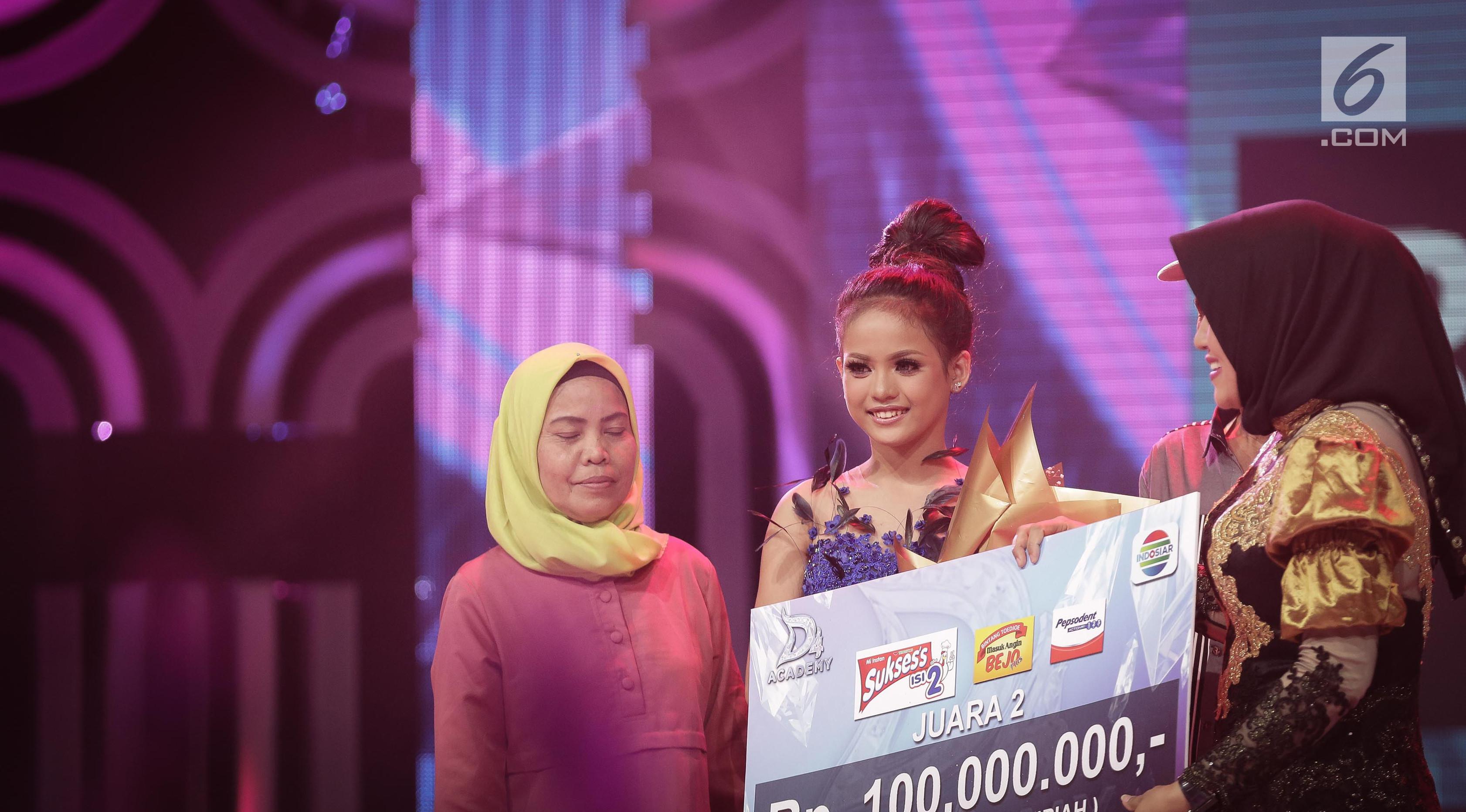 Selain Rumah Dan Mobil Putri D Academy 4 Dapatkan Hadiah Ini Showbiz Liputan6 Com Putri da4 memperlihatkan sisa liburannya di balikpapan bersama keluarga. selain rumah dan mobil putri d academy
