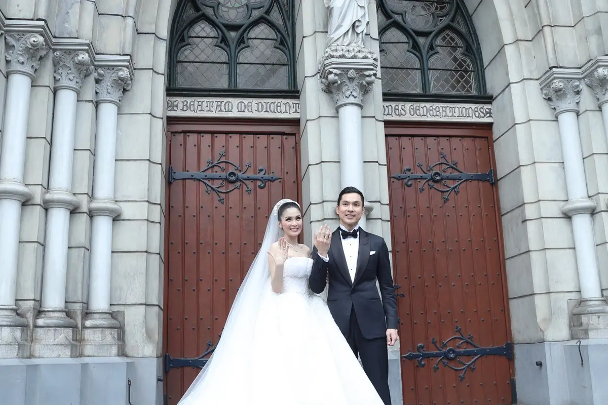 [Bintang] Sandra Dewi dan Harvey Moeis