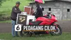 Pedagang cilok ini sepertinya berbeda dari yang lain karena berjualan menggunakan motor sport.