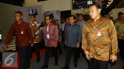 Wakil Presiden RI Jusuf Kalla saat menghadiri Indonesia Broadcasting Expo (IBX) 2016 di Balai Kartini, Jakarta, Jumat (21/10). Perhelatan IBX 2016 merupakan ke-3 kalinya acara tersebut digelar. (Liputan6.com/Helmi Afandi)