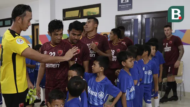 Player Escort Kids Allianz