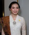 Selvi Ananda saat Rayakan Hari Kartini. [@antoniusanungmakeup]