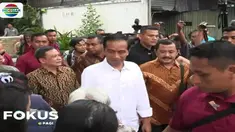 Ribuan paket sembako ini berisi beras, minyak goreng hingga teh.