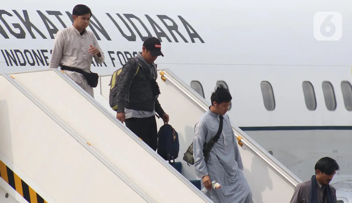 Dan tahap tiga pada Senin 1 Mei 2023, 75 WNI kembali ke Tanah Air. (Liputan6.com/Helmi Fithriansyah)