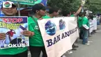 Diduga lakukan pelecehan dengan menyentuh kelamin beruang madu jantan, penyelenggara sirkus di sebuah mal di Cimahi, didemo para aktivis.