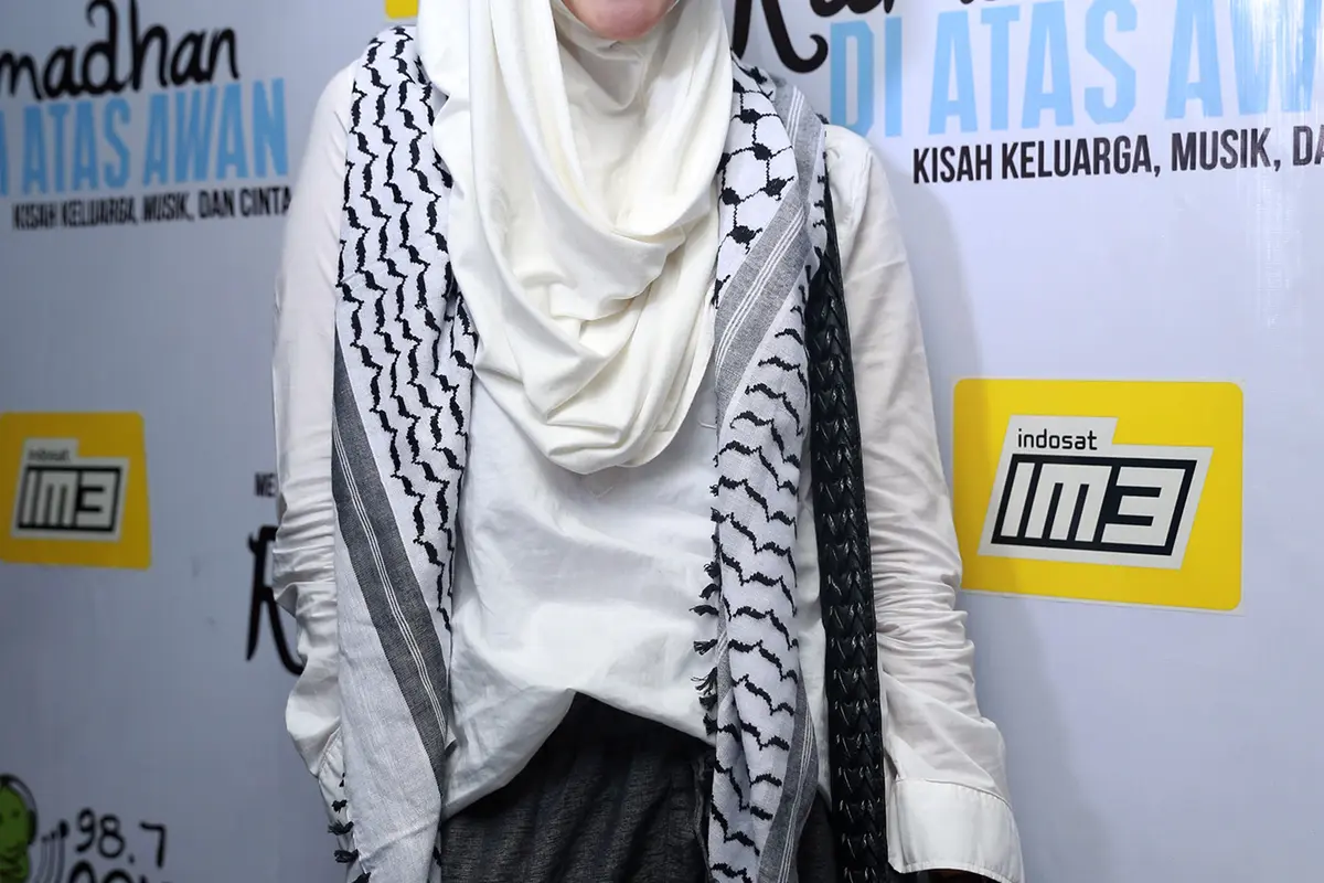 Zaskia Adya Mecca 