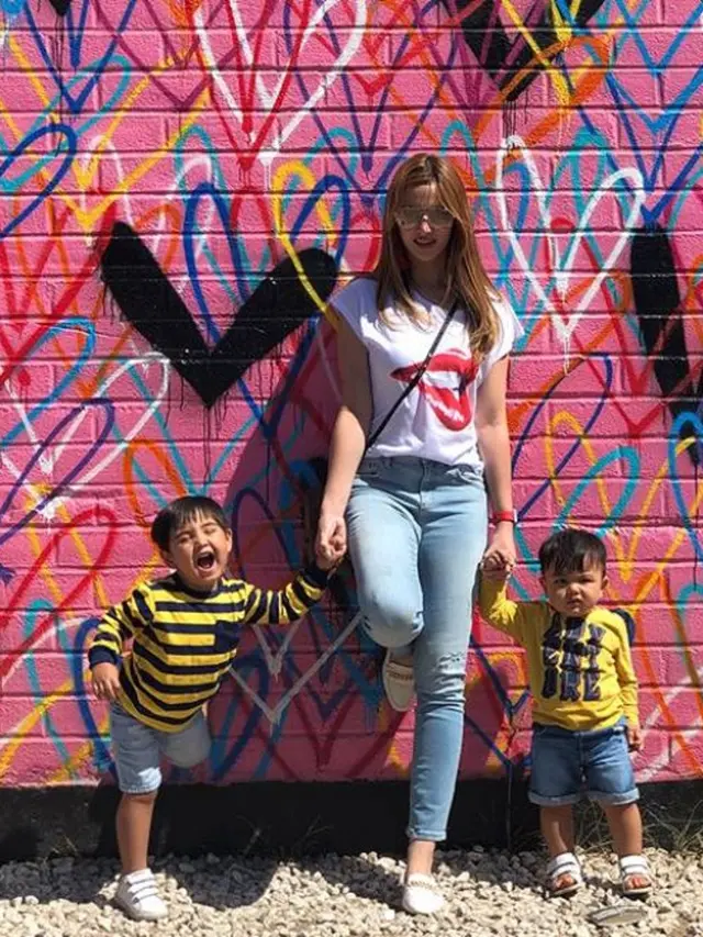 [Bintang] Nia Ramadhani