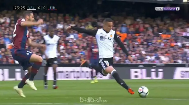 Valencia dan Eibar hanya bermain imbang tanpa gol saat kedua tim jumpa di Mestalla dalam lanjutan Liga Spanyol. Menguasai jalannya...