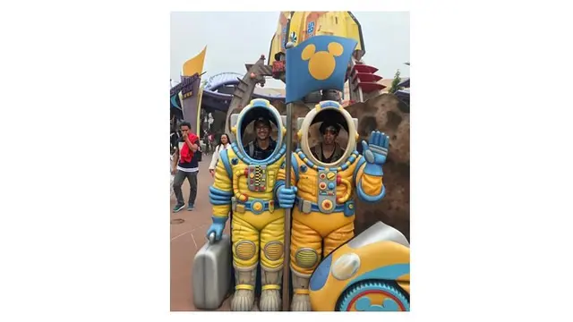 Bak Saudara Kembar, Ini 6 Potret Kebersamaan Caesar Hito dan Adiknya