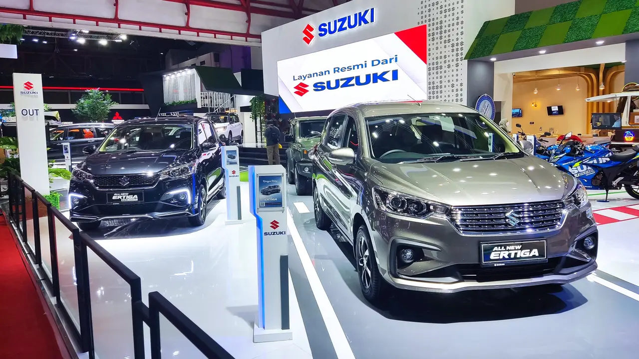 Suzuki Ertiga pre-facelift di IIMS 2022