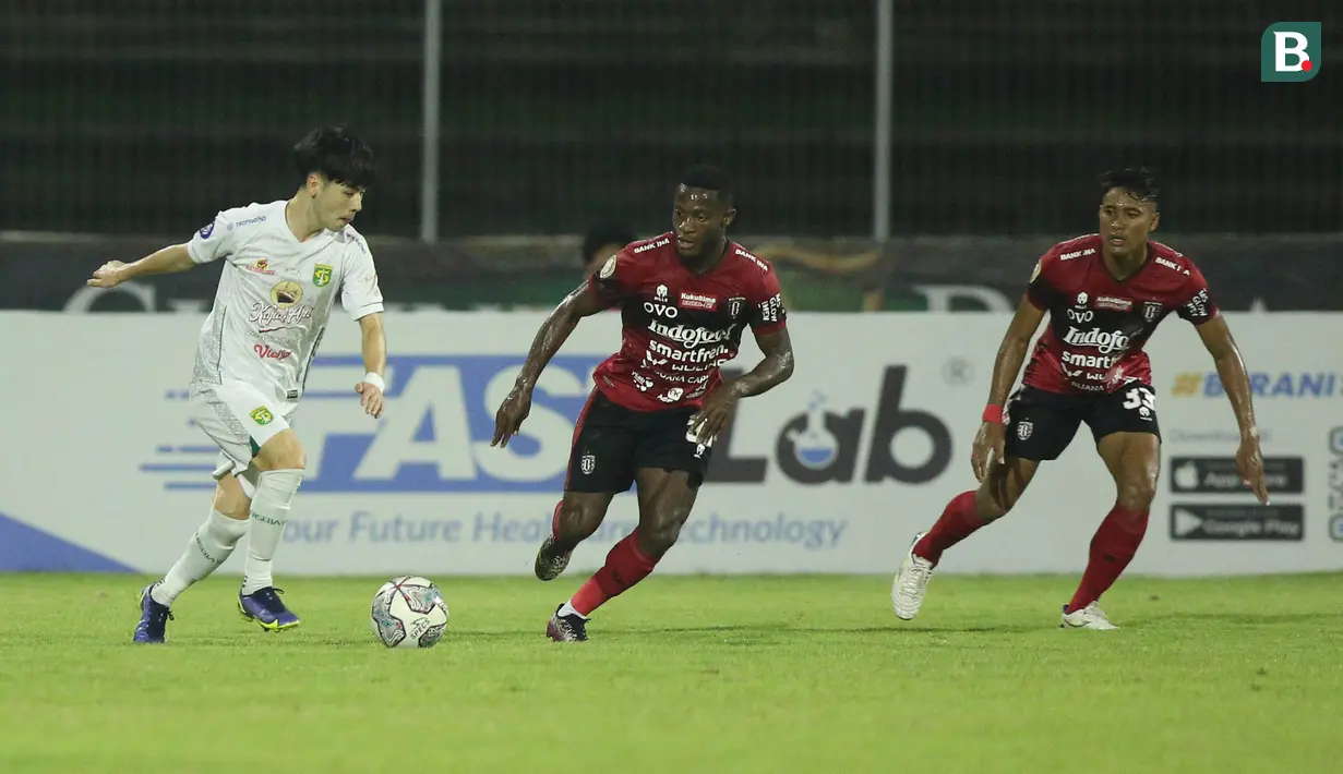 Dengan catatan statistik yang ciamik tersebut maka tak mengherankan jika sejumlah klub papan atas Liga 1 mengincar jasa Marukawa untuk musim depan. (Bola.com/M Iqbal Ichsan)